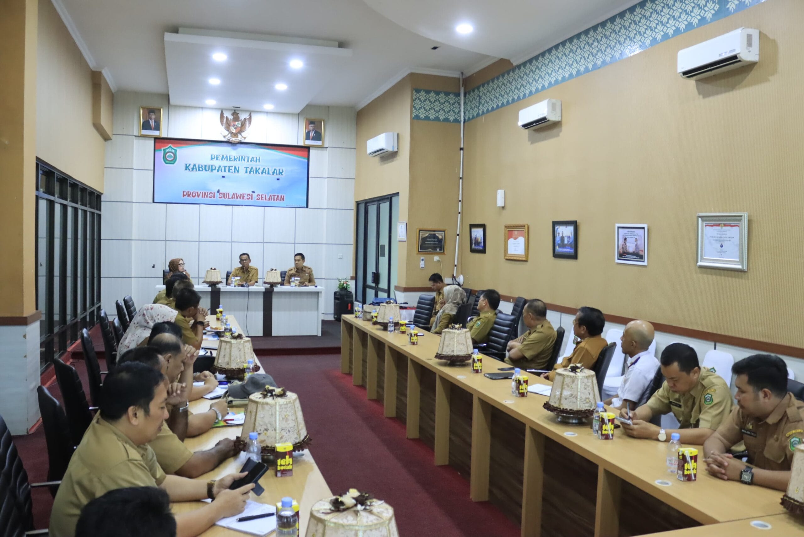 Pj. Bupati Takalar Pimpin Rapat Koordinasi Lintas OPD, Genjot Kebijakan Kemudahan Investasi