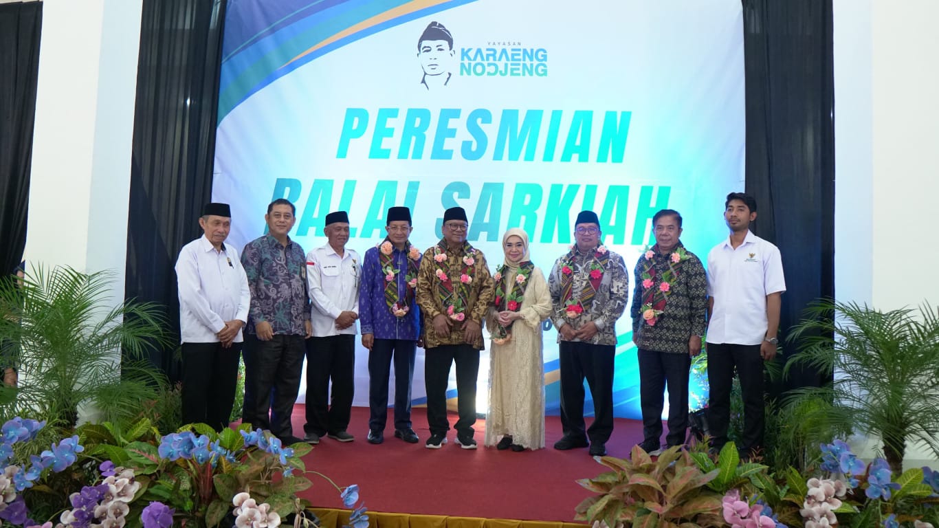 Bupati Takalar dan Menteri Agama Resmikan Balai Sarkiah, Dorong Pesantren Bertaraf Internasional Bupati Takalar dan Menteri Agama Resmikan Balai Sarkiah, Dorong Pesantren Bertaraf Internasional
