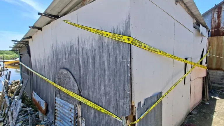 Lokasi rumah TKP bom ikan meledak di Tanakeke Takalar yang dipasangi garis polisi