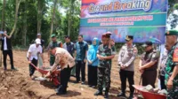 Pangdam XIV Hasanuddin dan Bupati Daeng Manye saat ground breaking Koperasi Merah Putih di Takalar