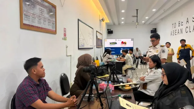 Layanan Eazy Passport Sasar Pangkep, 73 Pemohon Terlayani Lancar