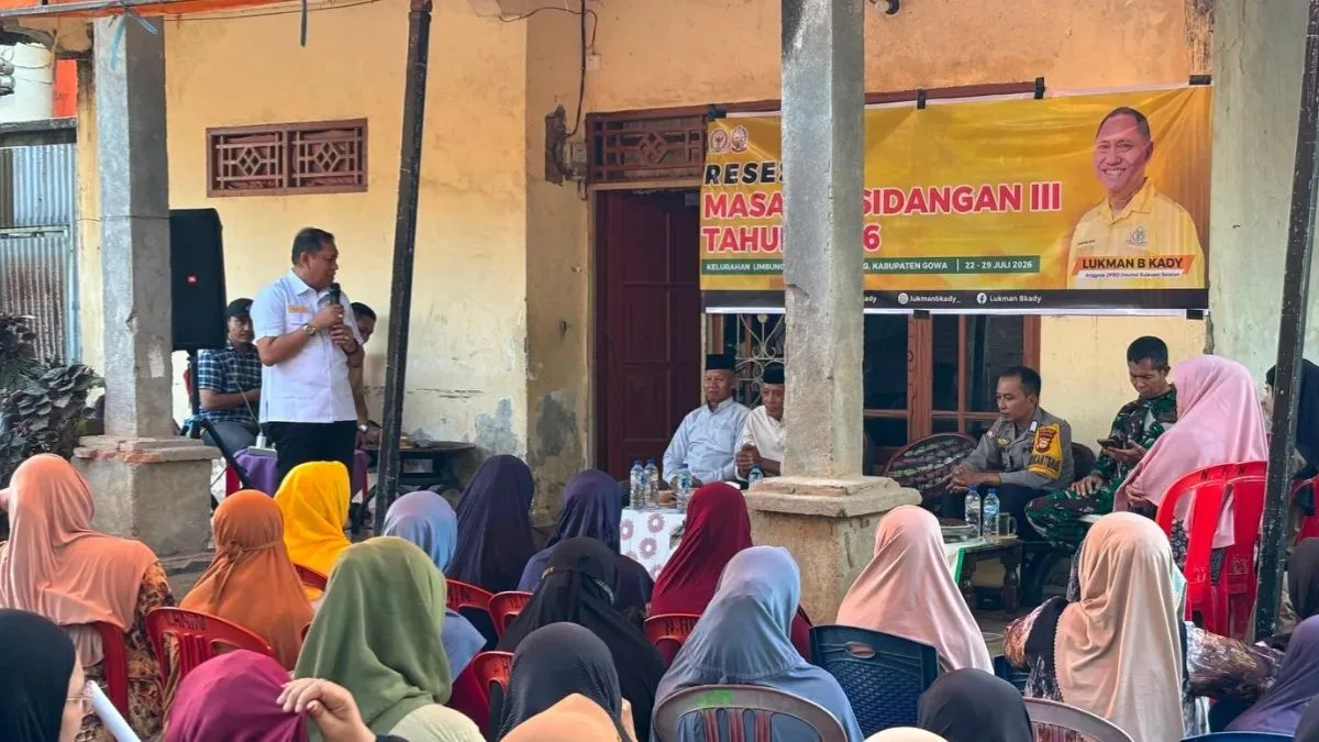 Lukman B Kady Siap Perjuangkan Jalan Tani hingga Bedah Rumah Warga Gowa Lukman B Kady Siap Perjuangkan Jalan Tani hingga Bedah Rumah Warga Gowa