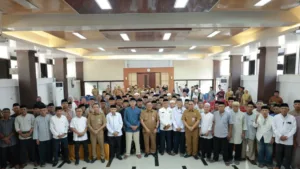 Kabar Gembira! Bupati Takalar Naikkan Honor Imam Kelurahan dan Lingkungan Kabar Gembira! Bupati Takalar Naikkan Honor Imam Kelurahan dan Lingkungan