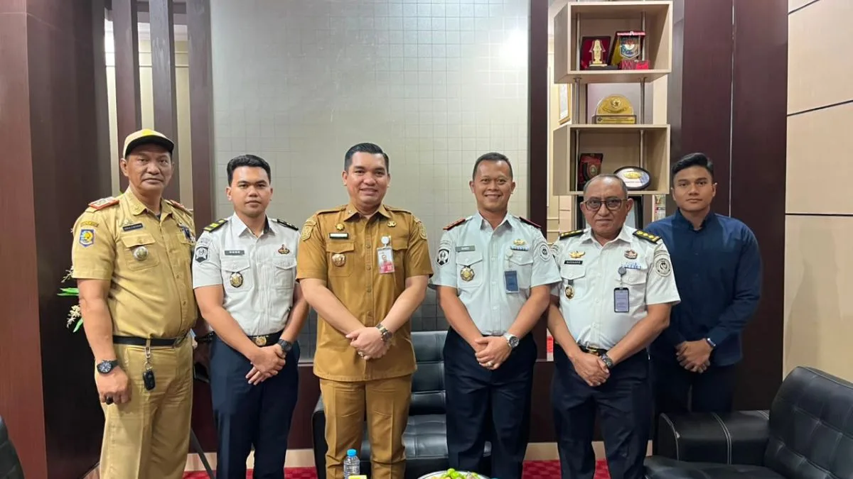 Kalapas Takalar Bersama Pemkab Takalar, Bahas Pemberian Remisi HUT Ke-81 RI Kalapas Takalar Bersama Pemkab Takalar, Bahas Pemberian Remisi HUT Ke-81 RI