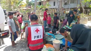 Tanggap Dampak El Nino, TP PKK dan PMI Takalar Salurkan Air Bersih di 3 Desa Tanggap Dampak El Nino, TP PKK dan PMI Takalar Salurkan Air Bersih di 3 Desa