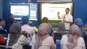 Enam SD Gugus Belajar III Takalar Ikuti Bimtek Penguatan SPMI di SDN 1 Centre Pattallassang