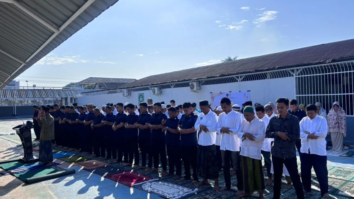 Lapas Takalar Gelar Salat Istisqa Bersama Petugas dan Warga Binaan Lapas Takalar Gelar Salat Istisqa Bersama Petugas dan Warga Binaan