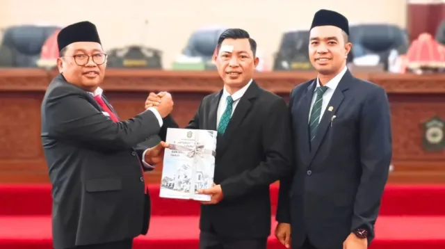 Proyeksi Belanja Rp1,076 Triliun, Bupati Takalar Serahkan Ranperda Perubahan APBD 2026