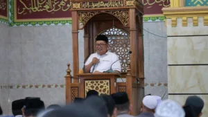 Safari Jumat di Sanrobone, Bupati Takalar Serahkan Bantuan Masjid dan Timbunan Pekuburan