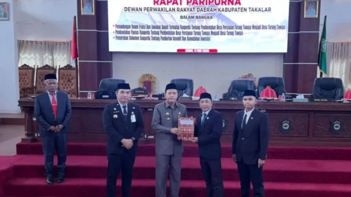 9 Fraksi DPRD Takalar Setujui Ranperda Desa Definitif Tarang Towaya
