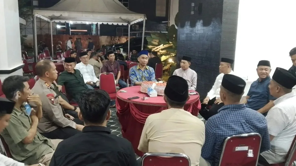 Gelar Buka Puasa Bersama, Rujab Ketua DPRD Takalar Jadi Ruang Silaturahmi Pejabat hingga Warga