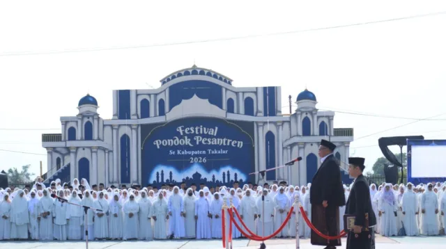 Hari Santri 2026 di Takalar, Daeng Manye Tegaskan Peran Ponpes Dorong Kemandirian Ekonomi