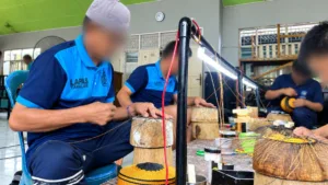 Kreatif dan Bernilai Ekonomis, Songkok Anyam Buatan Warga Binaan Takalar Mulai Dilirik Pasar