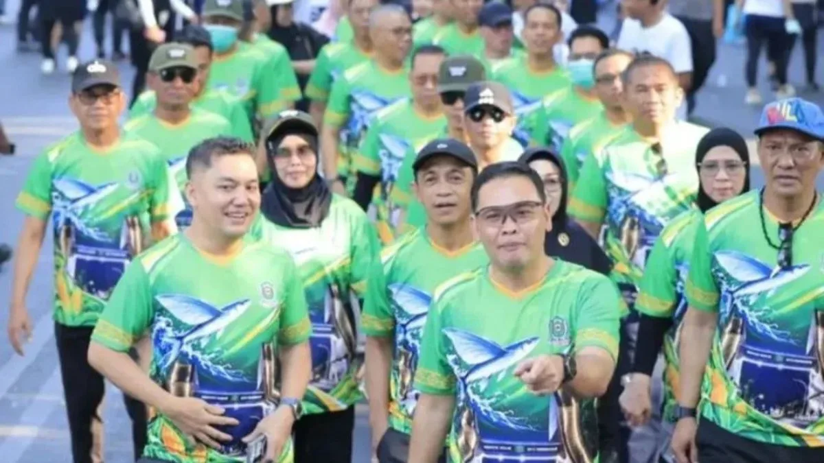 Semarak HUT Sulsel ke-357, Kontingen Takalar Tampil Memukau di Jalan Sehat Anti Mager